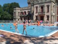 Swimming pool of Camping Château La Grange Fort