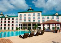 Facade, entrance and little bit of the pool of Hotel Torarica