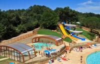 The swimmingpark of Camping Le Moulinal.