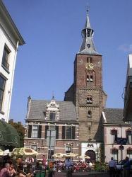 This is a picture of the sunny Hattem fromout the Kerkstraat