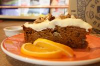 For coffee in Aken en nice carrotcake, you can go to Bagels and Beans.