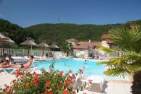Swimming pool of Camping Le Castelet.